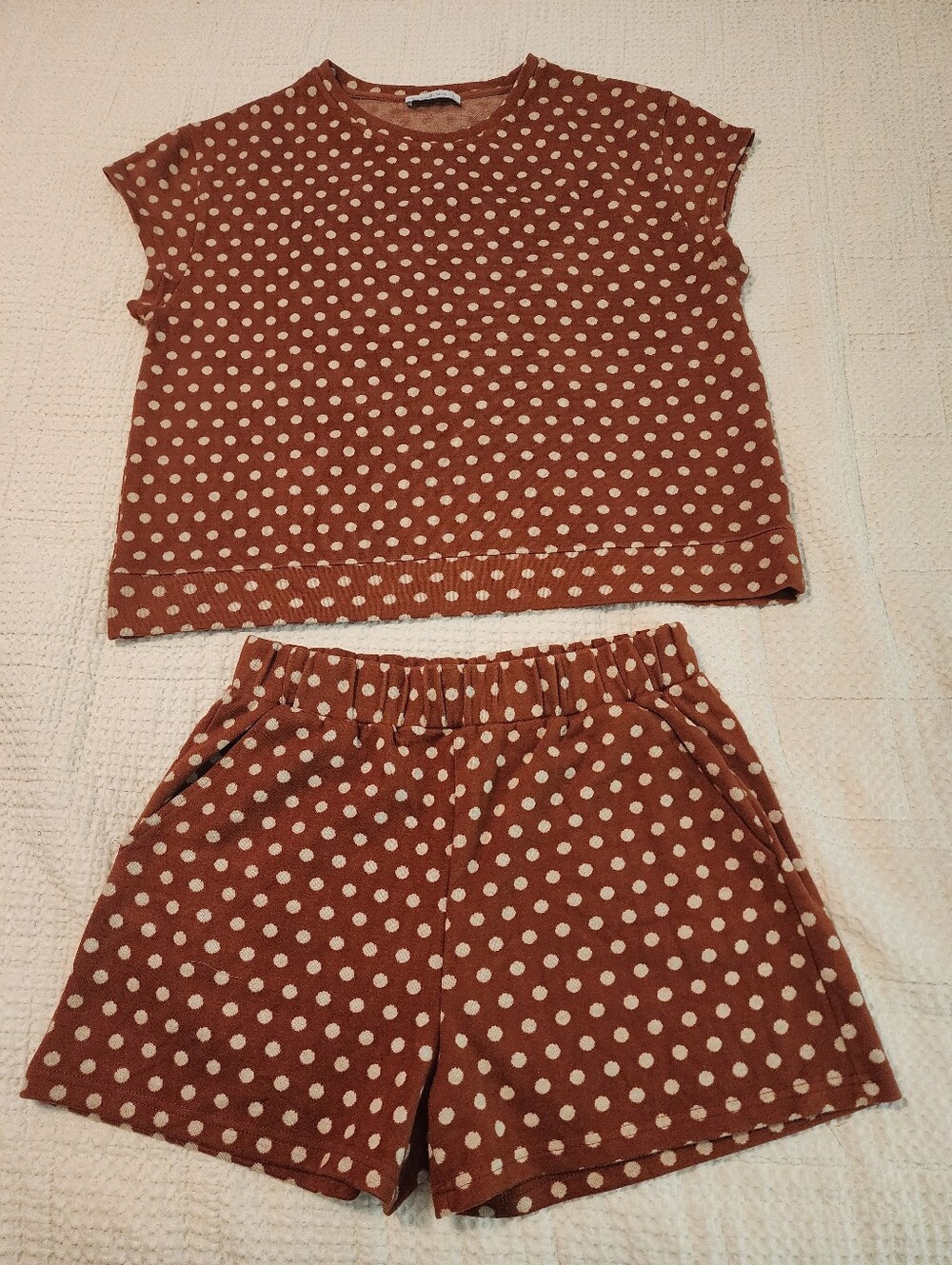See & Be Seen NWOT Rust &Cream Polka Dot Cozy Knit Women’s Shorts Set Large